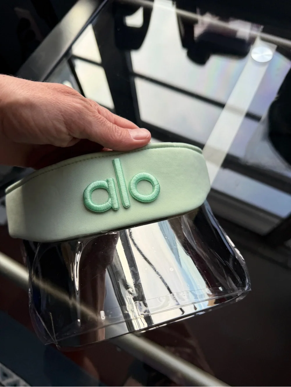 NWT Alo Yoga Airlift Solar Visor Spearmint